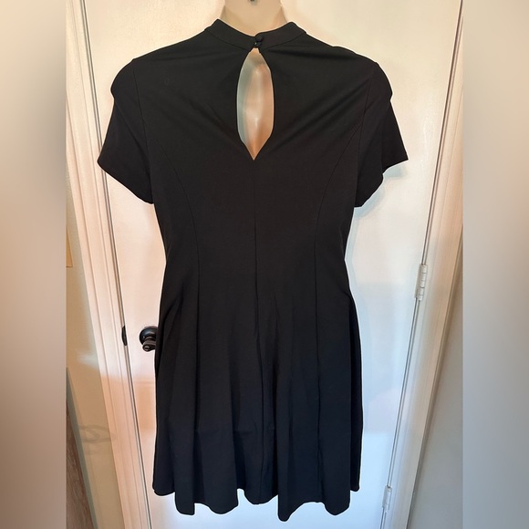 Torrid Black Ponte Mock Neck Fluted Mini Dress Size 2 #1811 - Picture 4 of 11
